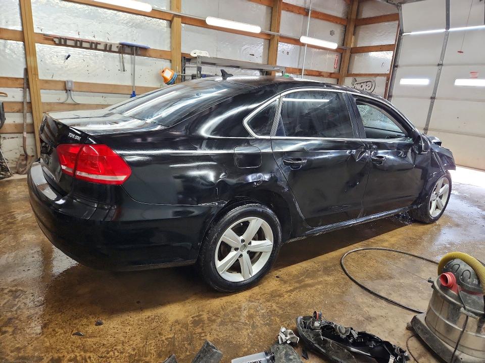 2012 Volkswagen Passat VIN 1VWBN7A36CC086068 COPART salvage auction — ROLLOVER, Il - Salvage Certificate, sold $475 on 2026-07-20 (photo 3)