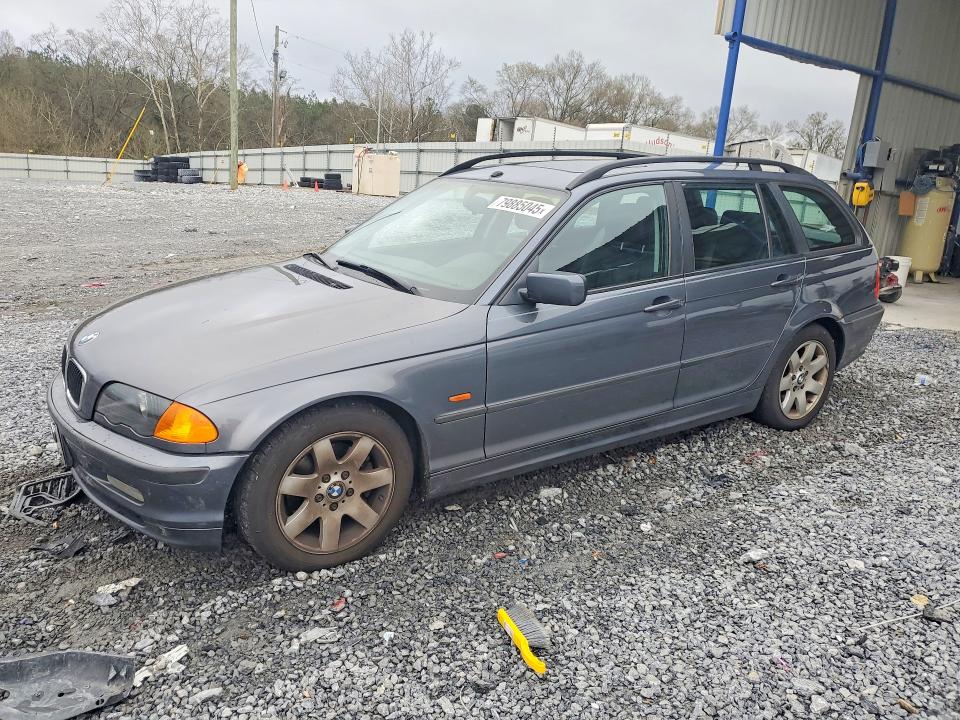2013 BMW 3er VIN WBAAR3349YJM02855 — COPART salvage auction photo