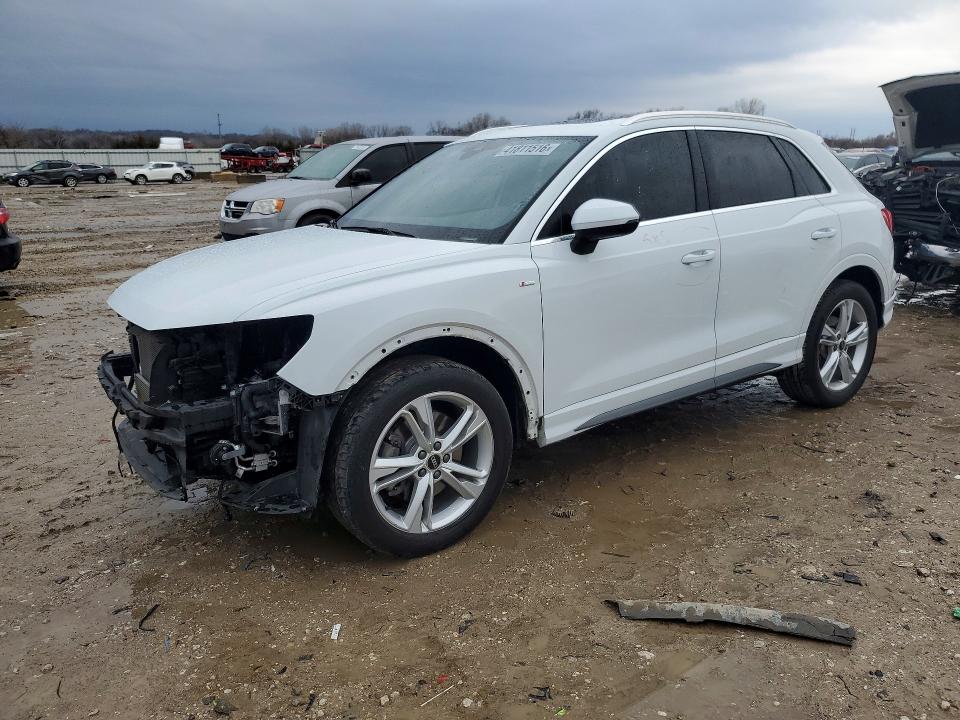 2023 Audi Q3 VIN WA1DECF32P1023574 — COPART salvage auction photo