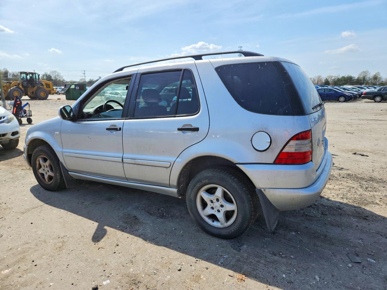 2000 Mercedes-Benz ML-Class VIN 4JGAB54E6YA221301 COPART salvage auction — Minor Dent/Scratches, VA - CERTIFICATE OF TITLE, sold $500 on 2026-07-01 (photo 2)