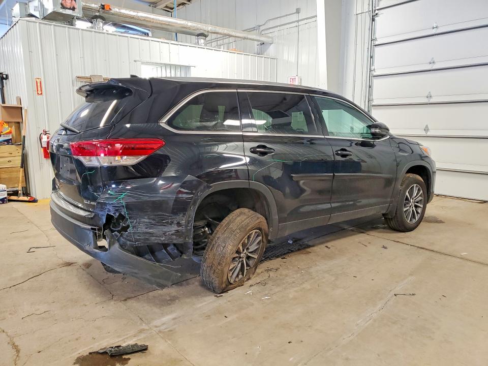 2019 Toyota Highlander VIN 5TDJZRFH5KS586478 COPART salvage auction — REAR END, Wv - Salvage Certificate, sold $9,300 on 2026-07-09 (photo 3)