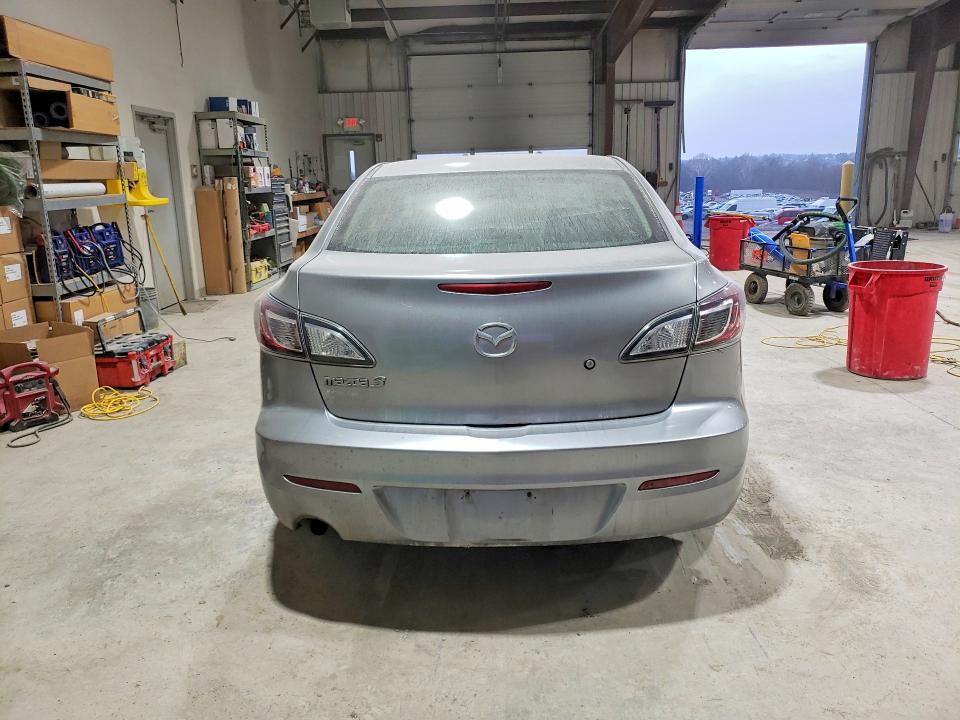 2013 Mazda 3 VIN JM1BL1TG2D1822412 COPART salvage auction — NORMAL WEAR, Pa - Non Public Clean Title, sold $425 on 2026-07-31 (photo 6)