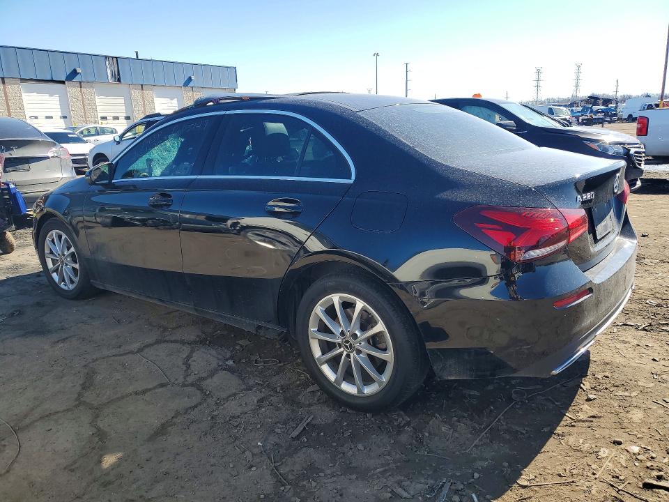 2021 Mercedes-benz A-klasse VIN W1K3G4EB4MJ309826 COPART salvage auction — ROOF, MI - CERT OF TITLE-SALVAGE VEHICLE, sold $325 on 2026-07-21 (photo 2)