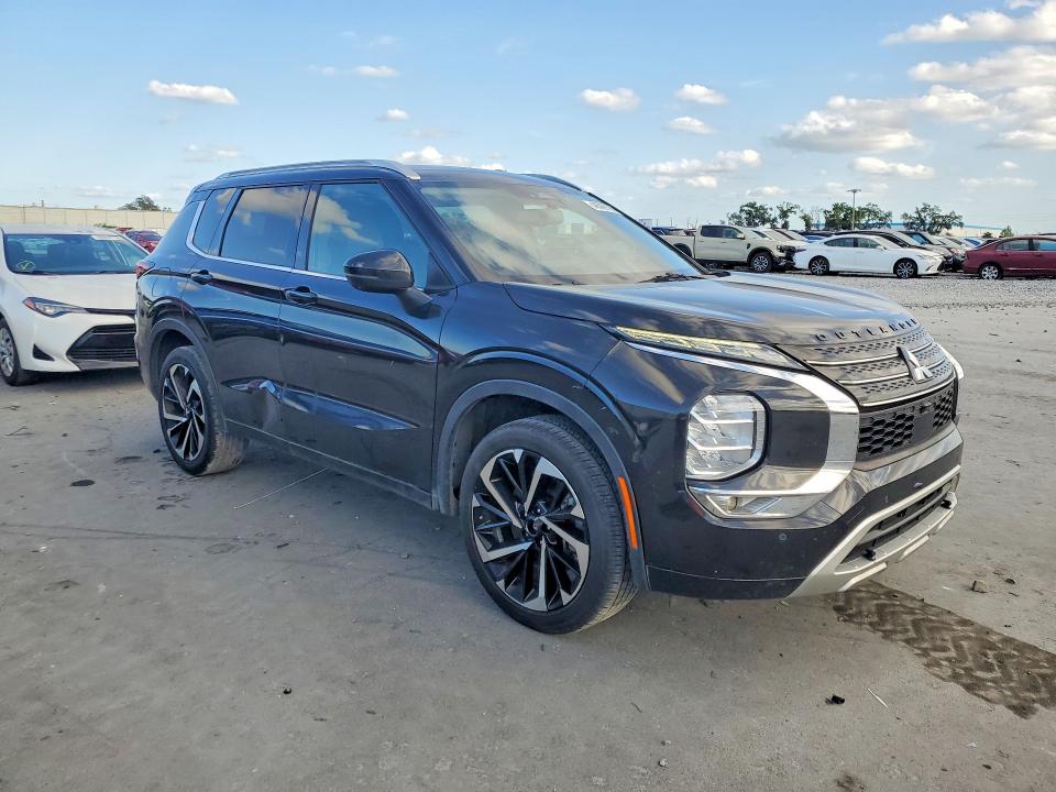 2022 Mitsubishi Outlander VIN JA4J3VA85NZ014616 COPART salvage auction — MINOR DENT/SCRATCHES, Fl - Certificate Of Title (P), sold $10,500 on 2026-07-08 (photo 4)