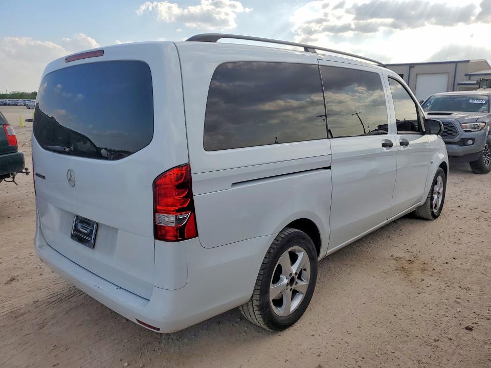 2016 Mercedes-benz Metris VIN WD4PG2EE4G3095963 COPART salvage auction — MINOR DENT/SCRATCHES, Tx - Certificate Of Title (P), sold $8,800 on 2026-07-21 (photo 3)