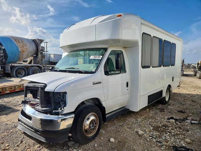 2024 Ford Econoline VIN 1FDFE4FN1RDD17602 COPART salvage auction — FRONT END, TX - SALVAGE VEHICLE TITLE, sold $7,900 on 2026-08-24 (photo 2)