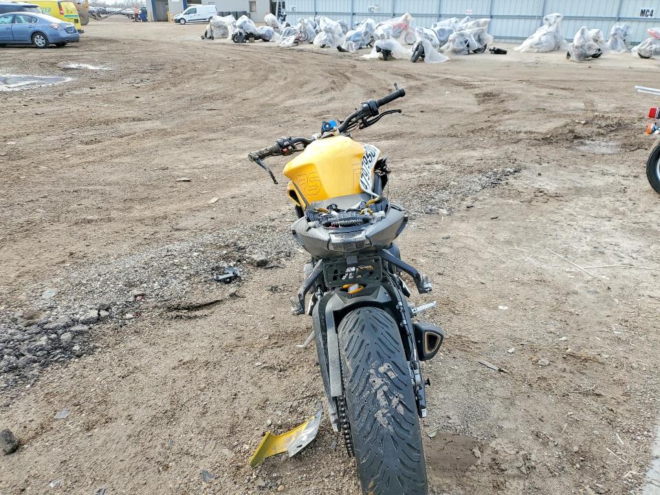 2024 Triumph motorcycle Street VIN SMTA614K9RTBT0914 COPART salvage auction — FRONT END, IL - SALVAGE CERTIFICATE, sold $450 on 2026-07-09 (photo 4)