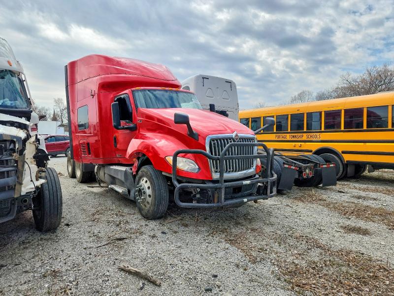 2019 International Lt VIN 3HSDZAPR2KN506254 — COPART salvage auction photo