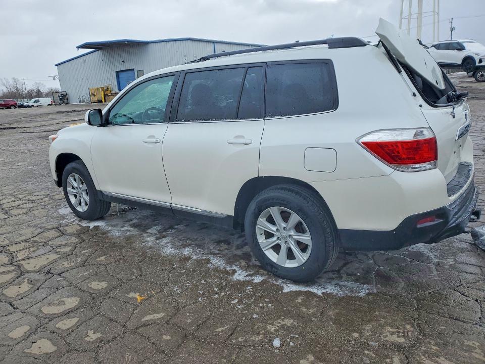 2012 Toyota Highlander VIN 5TDBK3EH7CS154323 COPART salvage auction — HAIL, Il - Salvage Certificate, sold $3,250 on 2026-07-15 (photo 2)