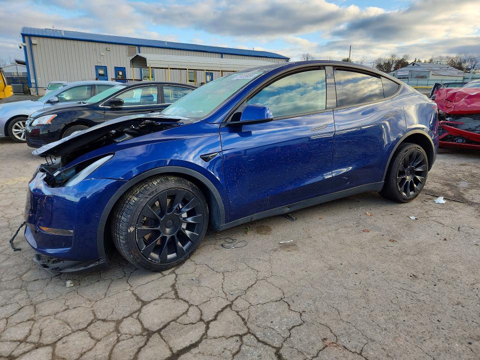 2022 Tesla Model y VIN 7SAYGAEEXNF429005 COPART salvage auction — FRONT END, Salvage Title, sold $5,300 on 2026-07-10 (photo 1)