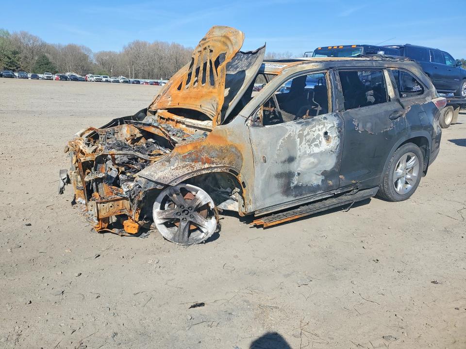 2015 Toyota Highlander VIN 5TDYKRFHXFS038338 COPART salvage auction — BURN, Ar - Cert Of Title-Salvage, sold $150 on 2026-07-06 (photo 1)