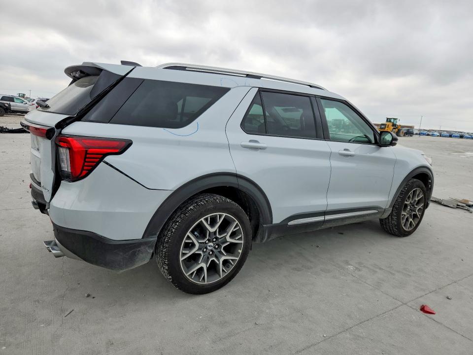 2025 Ford Explorer VIN 1FMWK8HC2SGC81841 COPART salvage auction — REAR END, Tx - Certificate Of Title, sold $15,800 on 2026-07-28 (photo 3)