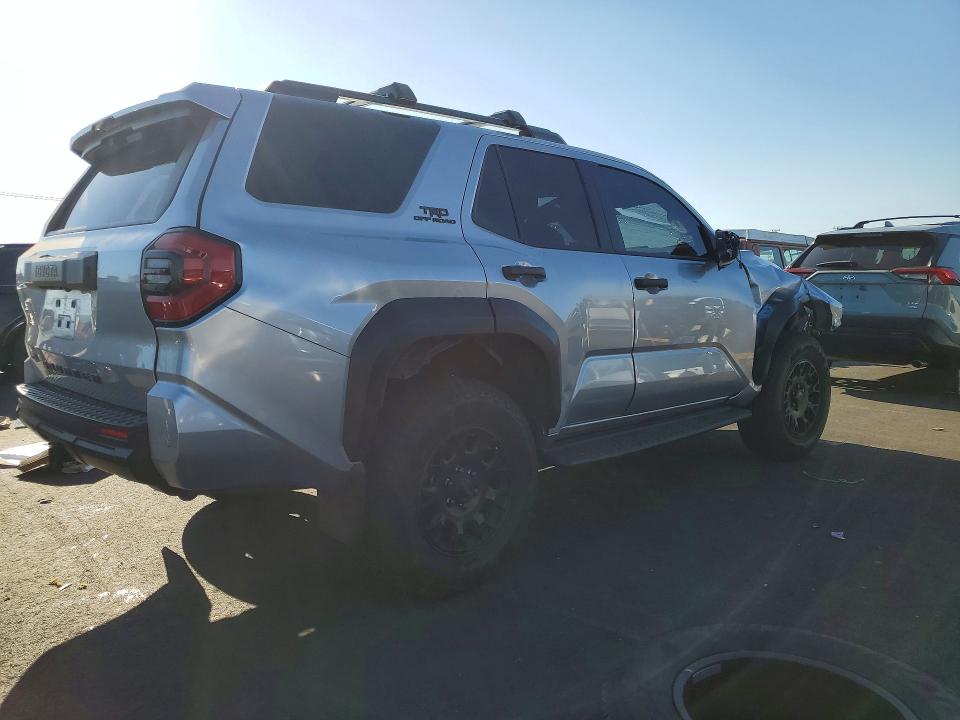 2025 Toyota VIN JTEVA5BR3S5049304 COPART salvage auction — ROLLOVER, Salvage Title, sold $17,200 on 2026-07-27 (photo 3)
