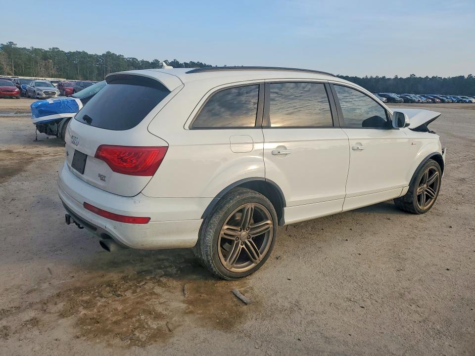 2015 Audi Q7 VIN WA1DGAFE1FD016693 COPART salvage auction — FRONT END, SC - CERT OF TITLE-SALVAGE, sold $1,900 on 2026-10-12 (photo 3)