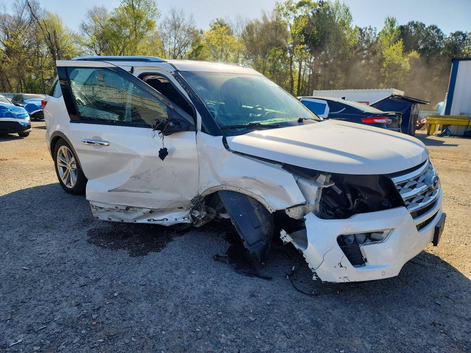 2019 Ford Explorer VIN 1FM5K7F83KGA88439 COPART salvage auction — ALL OVER, Tx - Salvage Vehicle Title, sold $2,050 on 2026-07-02 (photo 4)