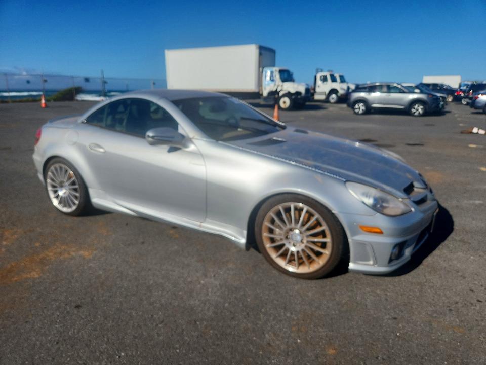 2010 Mercedes-benz Slk-klasse VIN WDBWK5EA4AF229247 COPART salvage auction — WATER/FLOOD, Hi - Certificate Of Salvage, sold $2 on 2026-07-20 (photo 4)