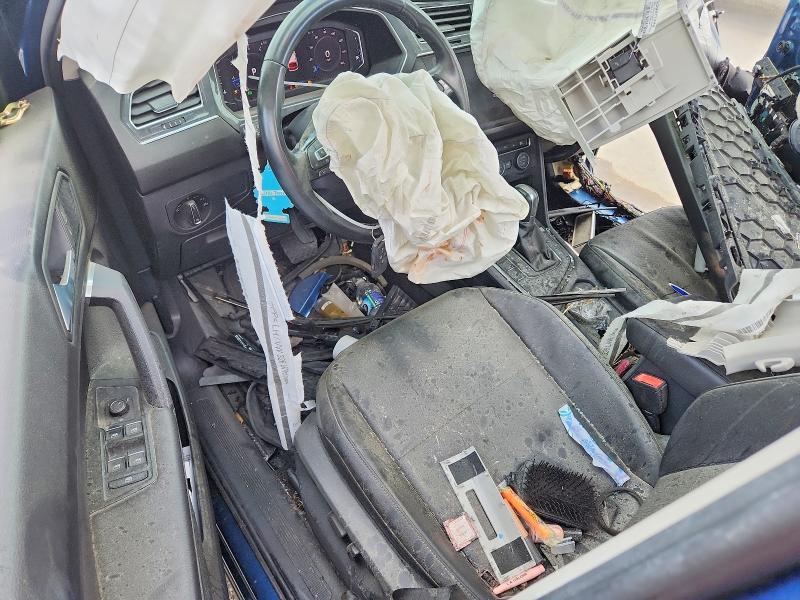 2019 Volkswagen Tiguan VIN 3VV3B7AX0KM102427 COPART salvage auction — SIDE, Sc - Non-Reb & Rem Salvage Title, sold $975 on 2026-08-19 (photo 8)