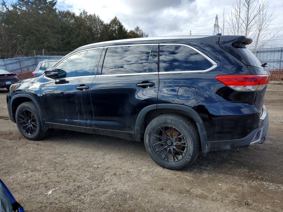 2018 Toyota VIN 5TDDZRFH1JS833975 COPART salvage auction — VANDALISM, On - Permit No Brand - Unfit, sold $15,900 on 2026-07-03 (photo 2)