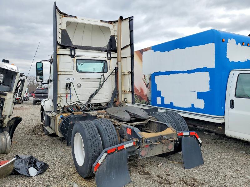 2018 Volvo VIN 4V4N39TG0JN892592 COPART salvage auction — MECHANICAL, In - Certificate Of Title, sold $5,000 on 2026-07-09 (photo 3)