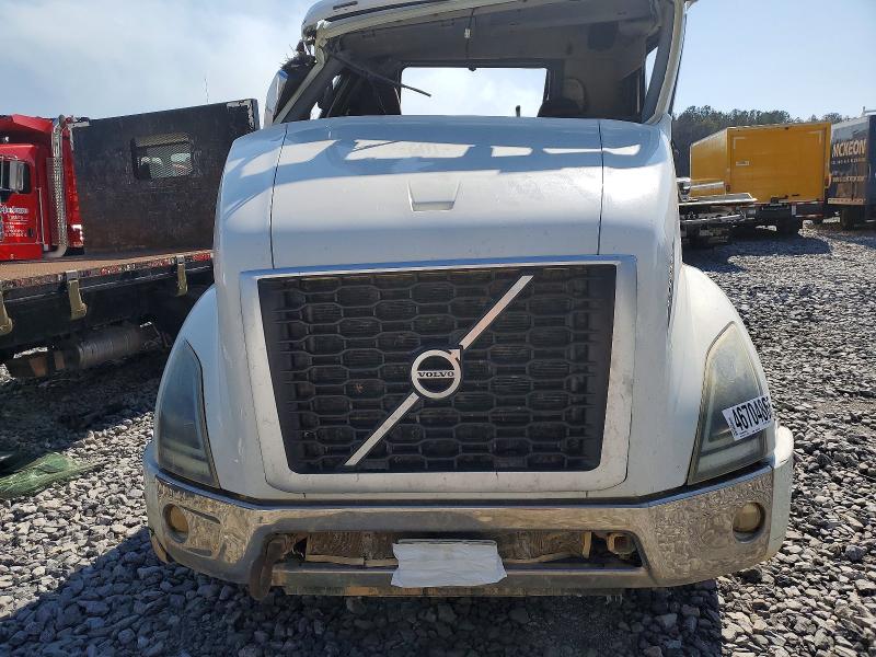 2019 Volvo VIN 4V4WC9DH9KN216977 COPART salvage auction — ROLLOVER, Salvage Title, sold $350 on 2026-07-30 (photo 7)