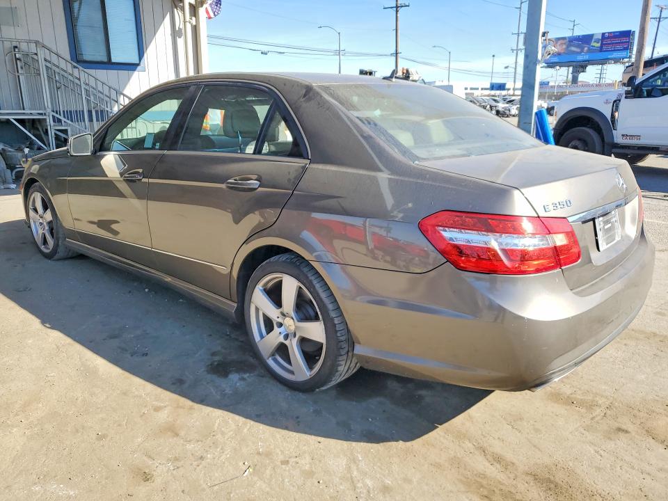 2010 Mercedes-benz E-class VIN WDDHF5GB1AA073255 COPART salvage auction — SIDE, CA - SALVAGE CERTIFICATE, sold $1,000 on 2026-08-20 (photo 2)
