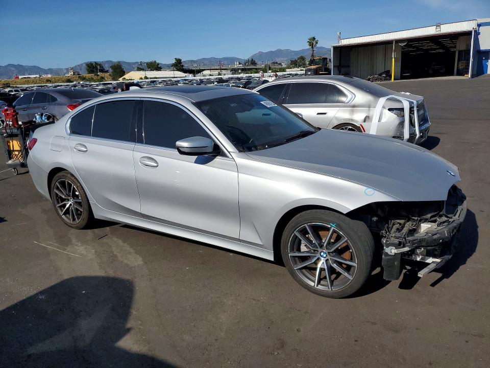 2019 BMW 3er VIN WBA5R1C5XKAK09328 COPART salvage auction — FRONT END, Ca - Salvage Certificate, sold $5,000 on 2026-07-20 (photo 4)