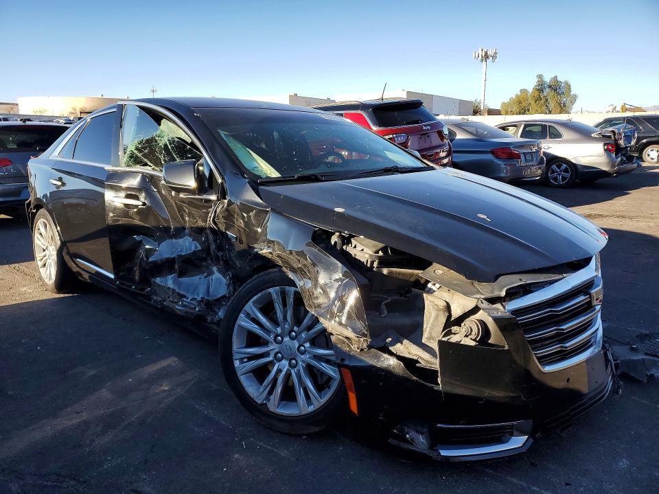 2018 Cadillac Xts VIN 2G61M5S36J9116102 COPART salvage auction — FRONT END, Nv - Salvage Title, sold $975 on 2026-07-08 (photo 4)