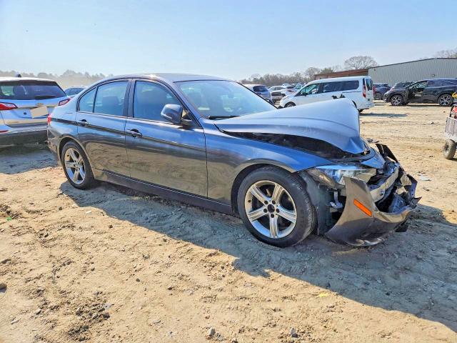 2014 BMW 3er VIN WBA3B5C51EP652732 COPART salvage auction — FRONT END, Md - Cert Of Salvage > 75% Damage, sold $575 on 2026-07-28 (photo 4)