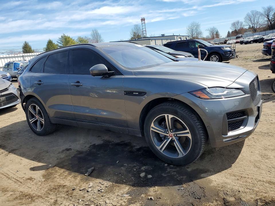 2017 Jaguar F-pace VIN SADCL2BNXHA894303 COPART salvage auction — REAR END, Id - Salvage Certificate Of Title, sold $7,300 on 2026-07-20 (photo 4)