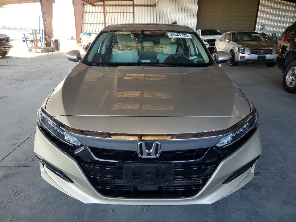 2018 Honda Accord VIN 1HGCV1F41JA096202 COPART salvage auction — VANDALISM, Salvage Title, sold $20 on 2026-08-20 (photo 5)