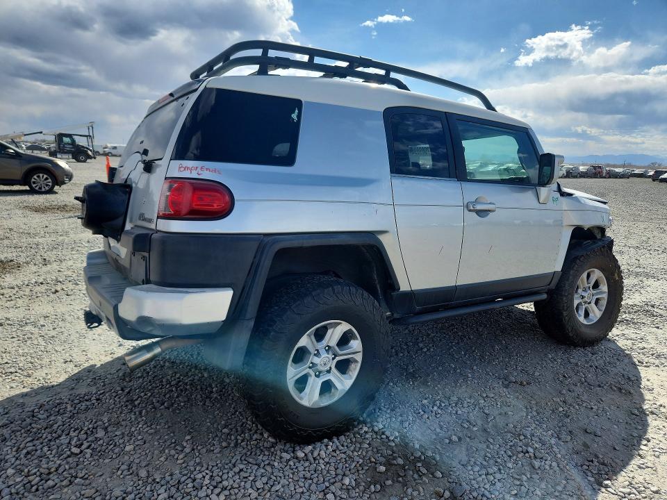 2007 Toyota Fj cruiser VIN JTEBU11F770014991 COPART salvage auction — FRONT END, Co - Salvage Title, sold $2,150 on 2026-07-28 (photo 3)