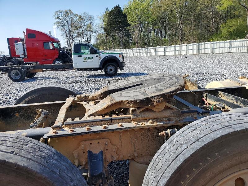 2019 Volvo VIN 4V4WC9DH9KN216977 COPART salvage auction — ROLLOVER, Salvage Title, sold $350 on 2026-07-30 (photo 6)