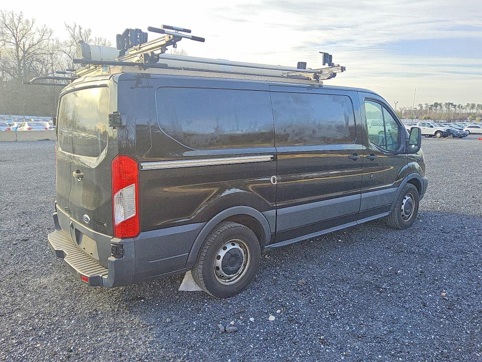 2018 Ford Transit VIN 1FTYE1YM6JKA32989 COPART salvage auction — MINOR DENT/SCRATCHES, MD - CERTIFICATE OF TITLE, sold $4,950 on 2026-07-09 (photo 3)