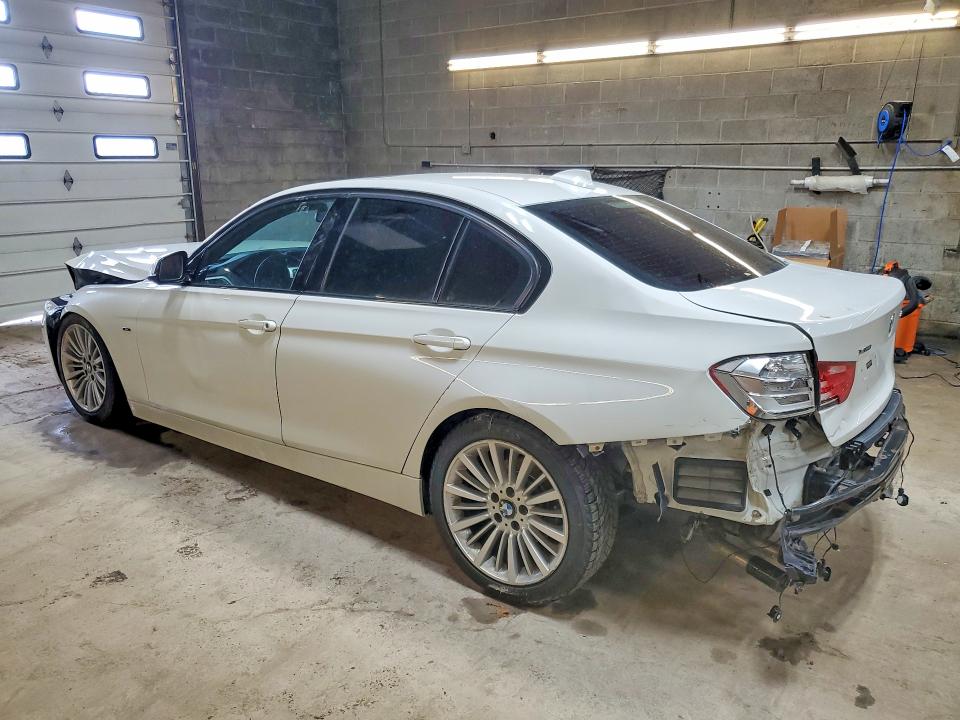 2013 BMW 3er VIN WBA3B3C59DF533237 COPART salvage auction — REAR END, Salvage Title, sold $125 on 2026-08-03 (photo 2)