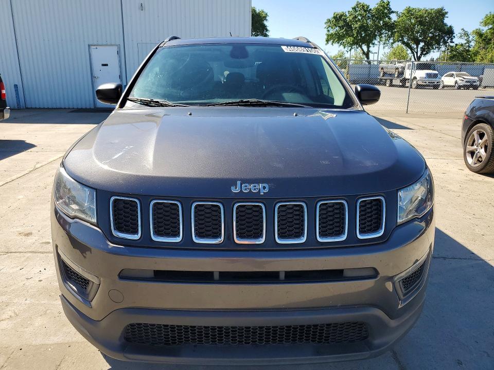 2017 Jeep Compass VIN 3C4NJCAB4HT661288 COPART salvage auction — MINOR DENT/SCRATCHES, Wv - Certificate Of Title, sold $4,600 on 2026-07-02 (photo 5)