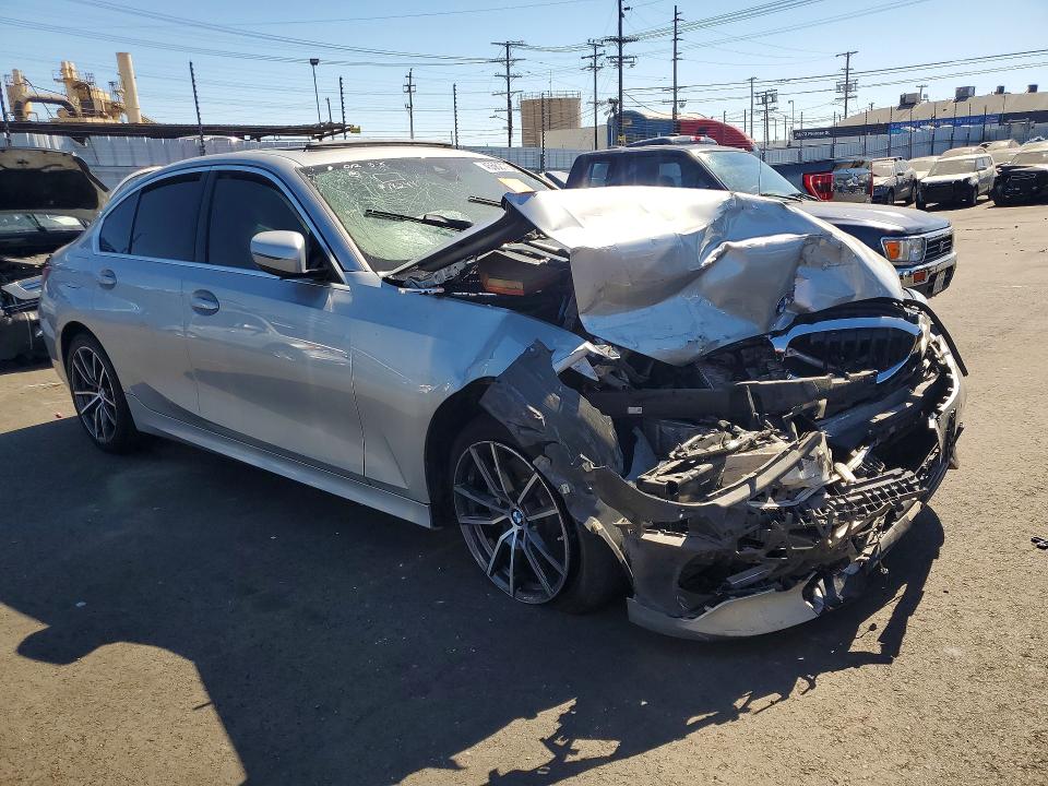2019 BMW 3er VIN WBA5R1C59KAJ99567 COPART salvage auction — FRONT END, Salvage Title, sold $3,200 on 2026-07-13 (photo 4)