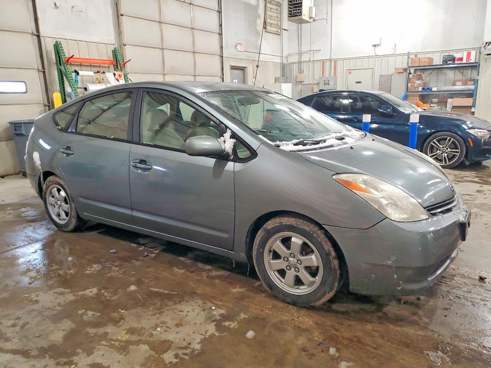 2005 Toyota Prius VIN JTDKB20U953083600 COPART salvage auction — SIDE, Mo - Certificate Of Title, sold $375 on 2026-07-09 (photo 4)