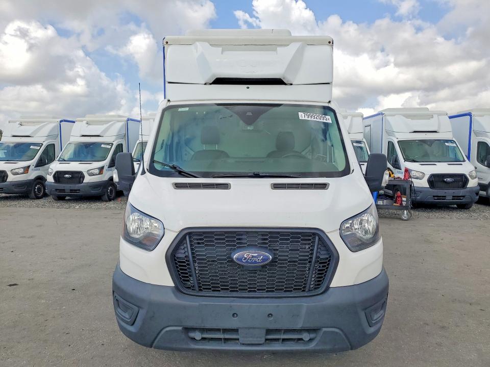 2021 Ford Transit VIN 1FDBW5Z87MKA80061 COPART salvage auction — NORMAL WEAR, Fl - Certificate Of Title, sold $11,000 on 2026-07-30 (photo 5)