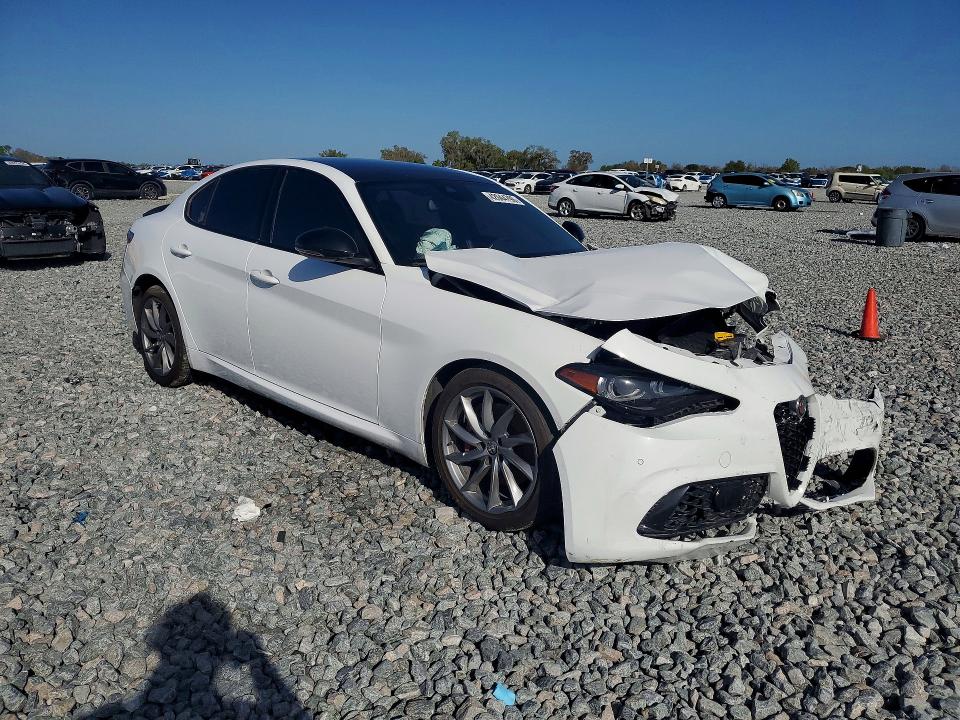 2024 Alfa romeo Giulia VIN ZARFAMBN4R7679997 COPART salvage auction — FRONT END, Fl - Certificate Of Destruction, sold $4,200 on 2026-07-26 (photo 4)