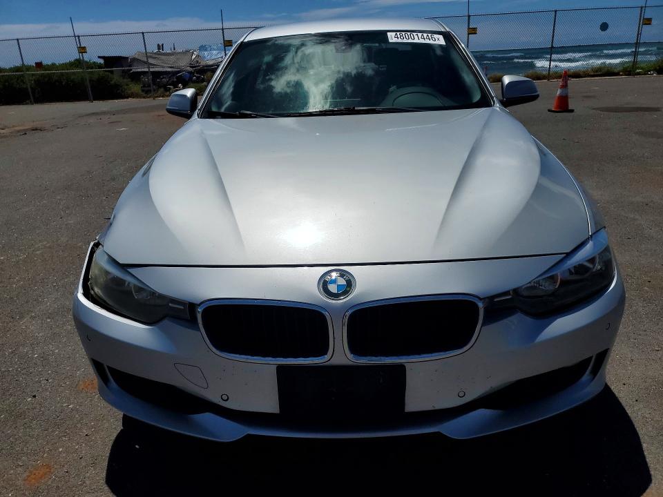 2013 BMW 3er VIN WBA3A5G59DNP20217 COPART salvage auction — FRONT END, Hi - Certificate Of Title, sold $2 on 2026-07-20 (photo 5)