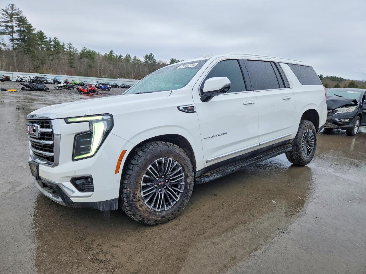 2025 GMC Yukon VIN 1GKS2GRD5SR108098 — COPART salvage auction photo