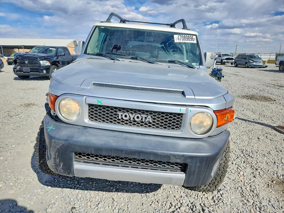 2007 Toyota Fj cruiser VIN JTEBU11F770014991 COPART salvage auction — FRONT END, Co - Salvage Title, sold $2,150 on 2026-07-28 (photo 5)