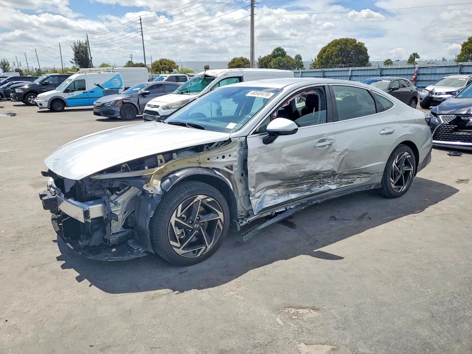 2026 Hyundai Sonata VIN KMHL64JA4TA525616 COPART salvage auction — SIDE, Salvage Title, sold $6,800 on 2026-07-27 (photo 1)