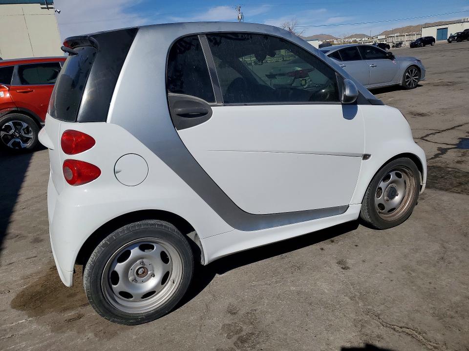 2015 Smart cars Fortwo VIN WMEEJ3BA4FK810398 COPART salvage auction — MECHANICAL, TX - CERTIFICATE OF TITLE, sold $2,700 on 2026-07-31 (photo 3)