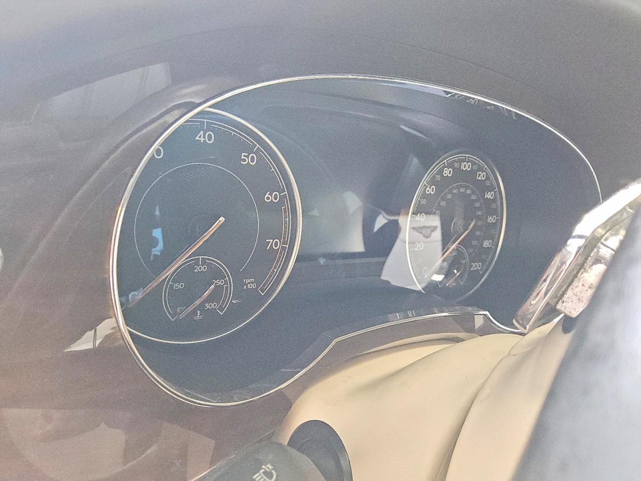 2017 Bentley Bentayga VIN SJAAC2ZV8HC015170 COPART salvage auction — Front End, FL - CERTIFICATE OF TITLE, sold $14,600 on 2026-04-07 (photo 9)