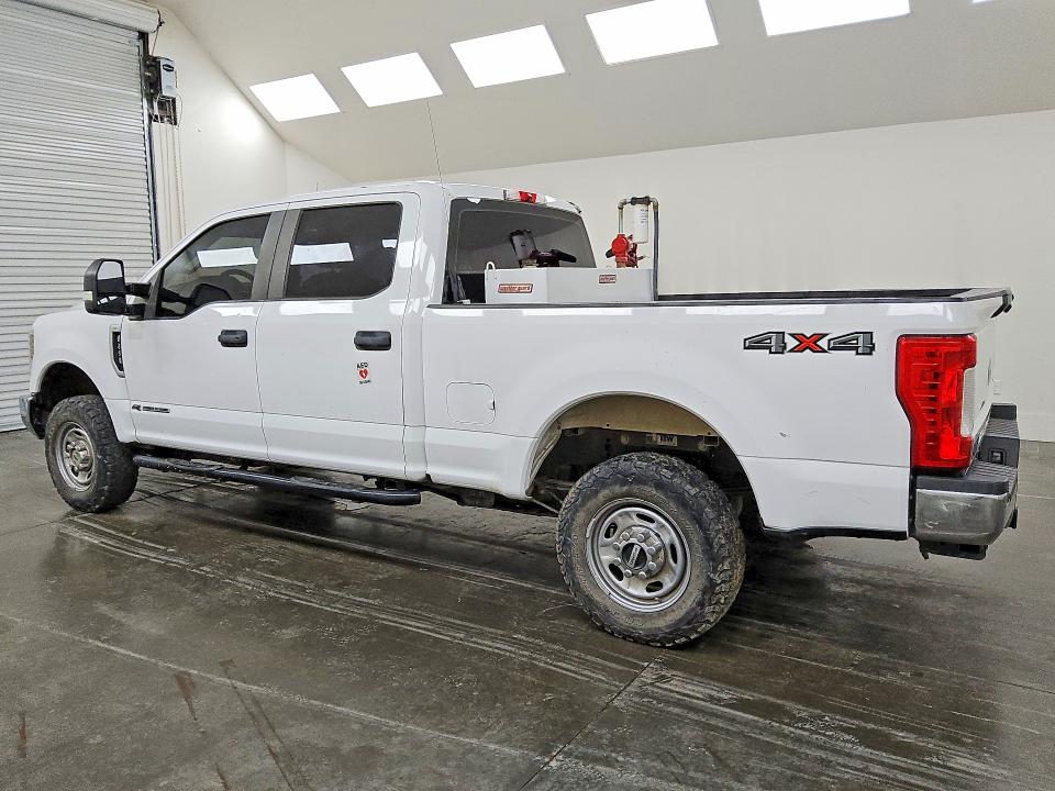 2019 Ford F-250 super duty VIN 1FT7W2BT5KEF84076 COPART salvage auction — MECHANICAL, TX - CERTIFICATE OF TITLE, sold $14,400 on 2026-07-28 (photo 2)