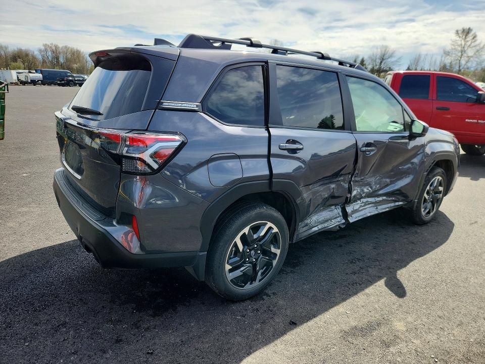2025 Subaru Forester VIN JF2SLDRC4SH494597 COPART salvage auction — ROLLOVER, Or - Salvage Title Certificate, sold $5,100 on 2026-07-06 (photo 3)