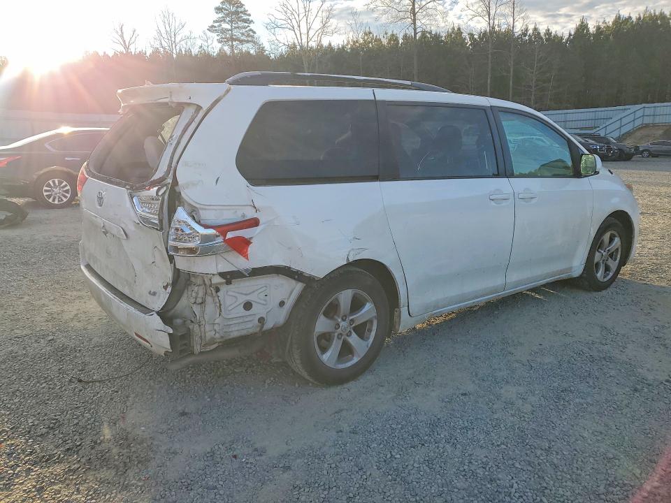 2013 Toyota VIN 5TDKK3DC6DS353676 COPART salvage auction — REAR END, Nc - Salvage Certificate Of Title, sold $550 on 2026-07-02 (photo 3)