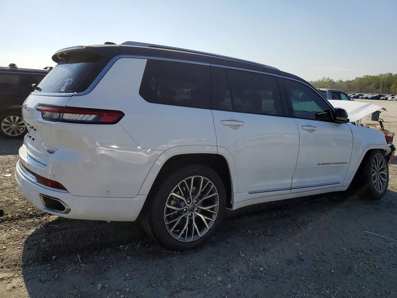 2021 Jeep Cherokee VIN 1C4RJKEGXM8164790 COPART salvage auction — Front End, SC - CERT OF TITLE-SALVAGE, sold $5,700 on 2026-07-01 (photo 3)