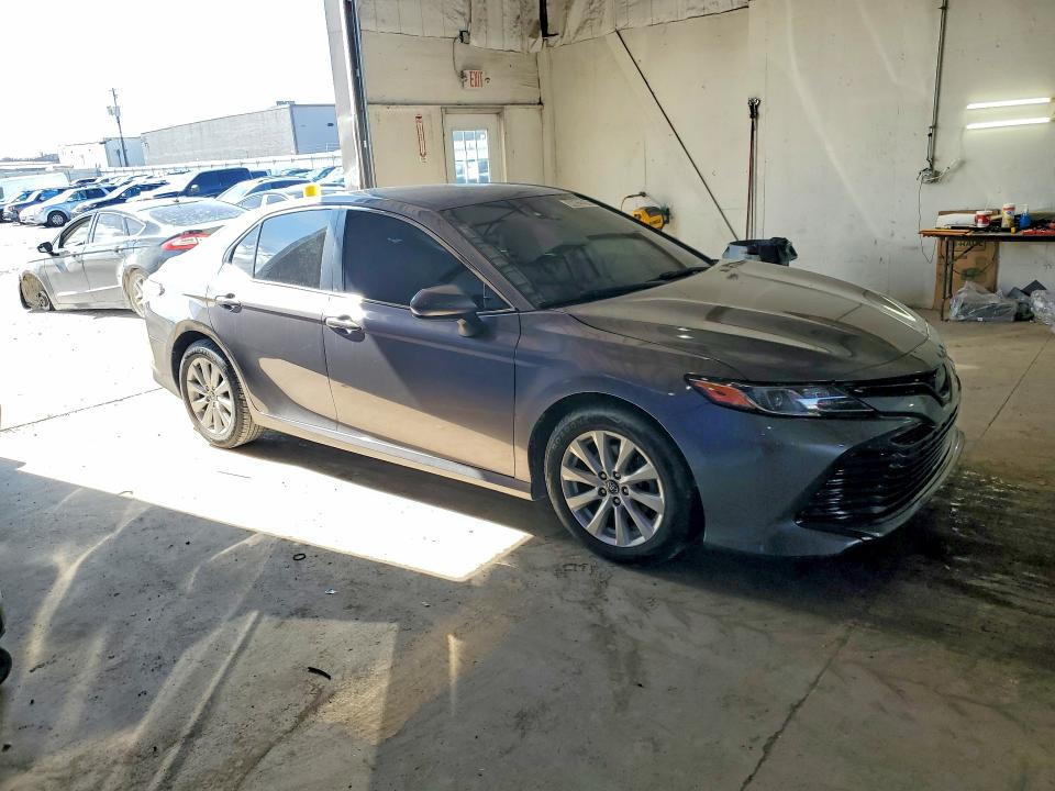 2018 Toyota Camry VIN 4T1B11HK5JU668450 COPART salvage auction — NORMAL WEAR, KY - CERTIFICATE OF TITLE, sold $3,900 on 2026-07-09 (photo 4)